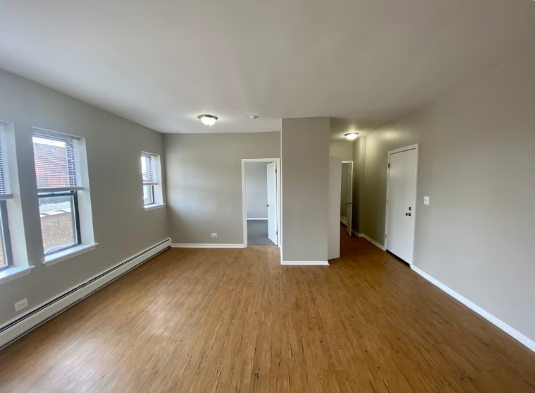 More Photos Of 6811 S Paxton Ave, Chicago Apartments For Sale