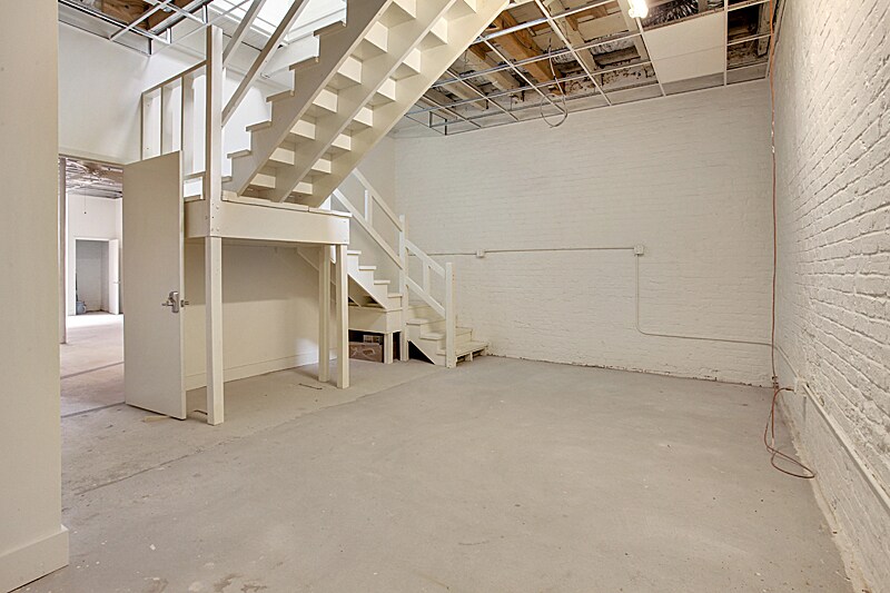 More Photos Of 316 Saint Joseph St, New Orleans General Retail For Lease