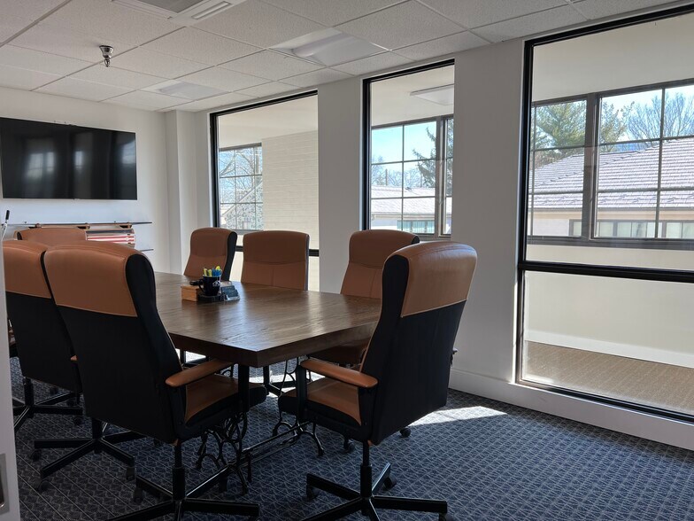 More Photos Of 515 E Joppa Rd, Towson Unknown For Lease