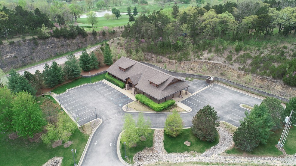 More Photos Of 80 Old Fifty Four Rd, Camdenton Office For Sale