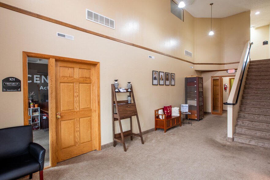 More Photos Of 1411 W Dakota Pkwy, Williston Office For Lease