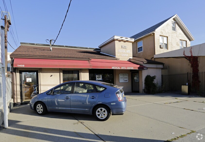 More Photos Of 1432 Hylan Blvd, Staten Island Medical For Lease