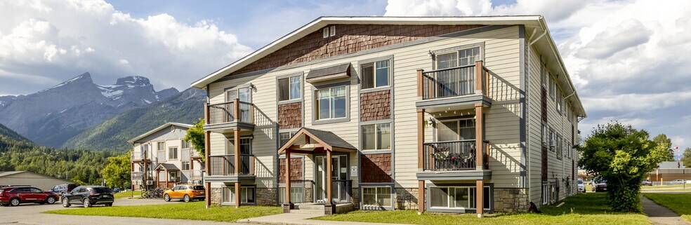 More Photos Of 1491 5 Av, Fernie Apartments For Sale