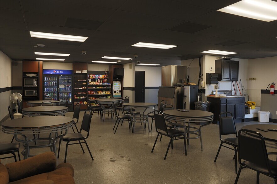 More Photos Of 4990 Paradise Rd, Las Vegas Service Station For Lease