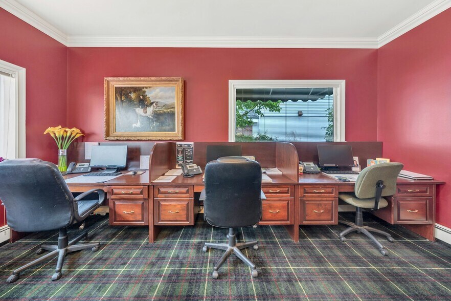 More Photos Of 47 E Main St, Ramsey Office Residential For Lease