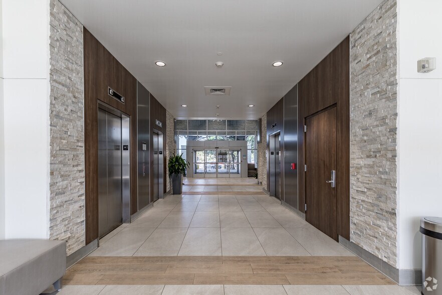 More Photos Of 540 Madison Oak Dr, San Antonio Medical For Lease