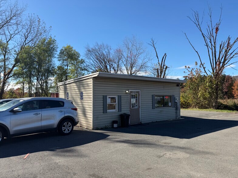 More Photos Of 1033 Riverview Dr, Walnutport Auto Dealership For Lease