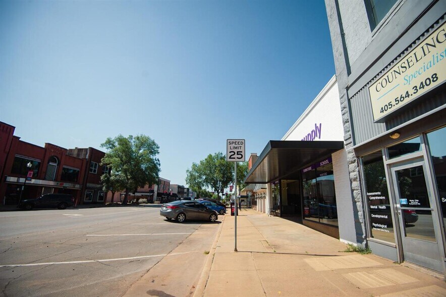 More Photos Of 616 S Main St, Stillwater General Retail For Sale