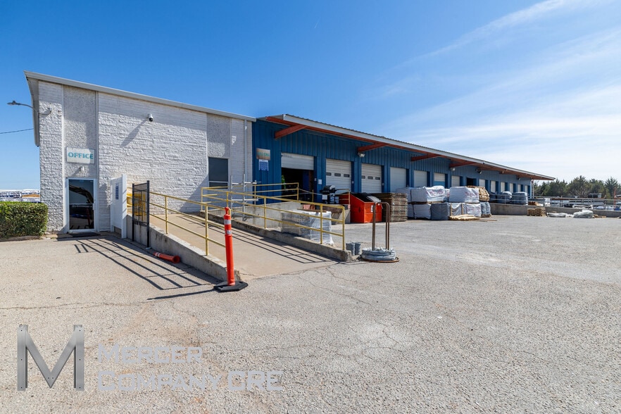 More Photos Of 8146 SW 15th St, Oklahoma City Truck Terminal For Lease