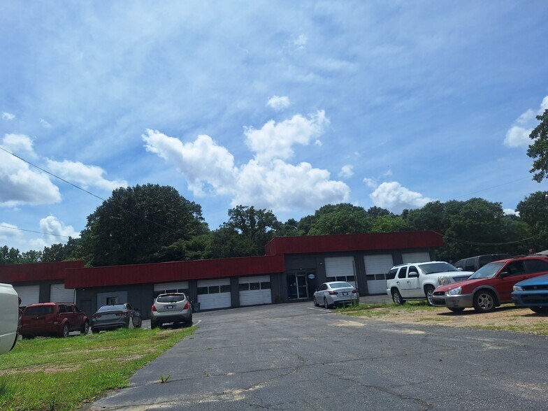 More Photos Of 683 Fairview Rd, Ellenwood Auto Repair For Lease