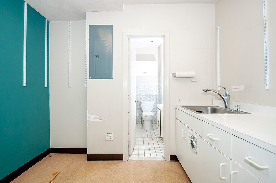 More Photos Of 4 Davis Ct, Brookline Loft Creative Space For Lease