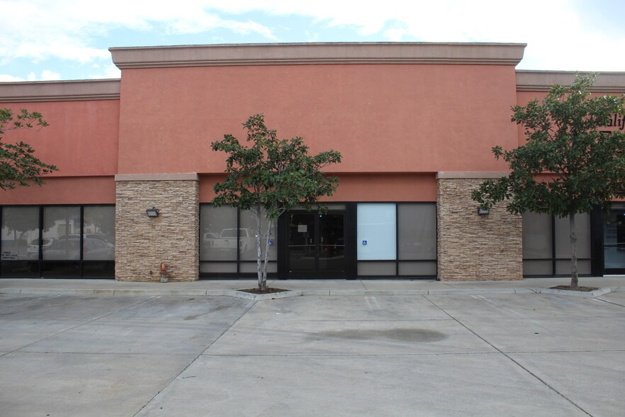 More Photos Of 790 S State St, San Jacinto Unknown For Lease