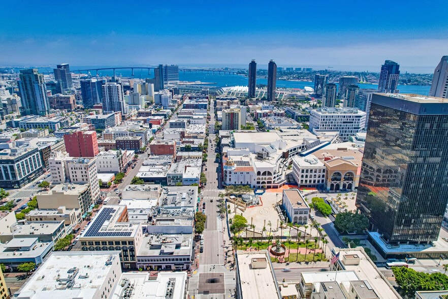 More Photos Of 901-933 4th Ave, San Diego General Retail For Sale
