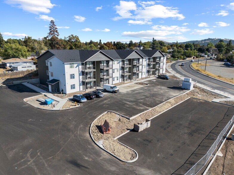 Primary Photo Of 1651 E North Foothills Dr, Spokane Apartments For Sale