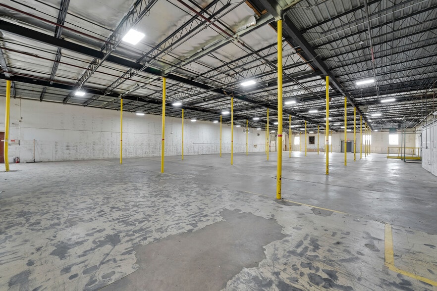 More Photos Of 66-68 S Broad St, Westfield Distribution For Lease