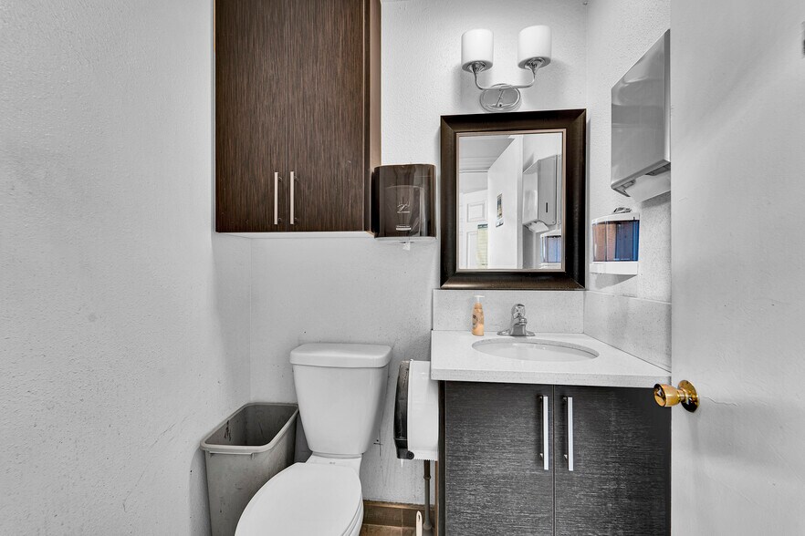More Photos Of 12970 Branford St, Arleta Warehouse For Sale