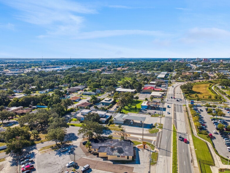More Photos Of 1231 Lakeland Hills Blvd, Lakeland Freestanding For Sale