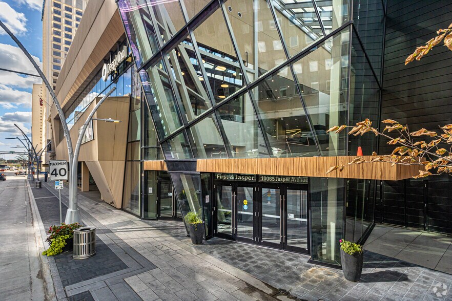 More Photos Of 10065 Jasper Ave NW, Edmonton Office For Lease