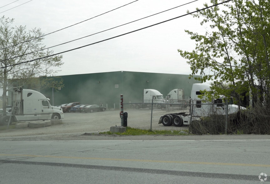 More Photos Of 500 Montée Labossière, Vaudreuil-dorion Service For Sale