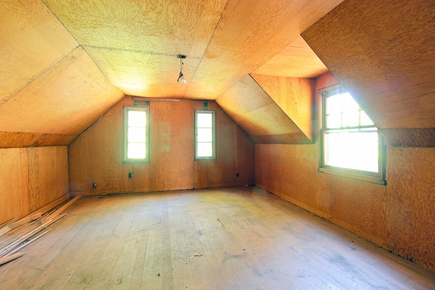 More Photos Of 6920 NW Thompson Rd, Portland Land For Sale