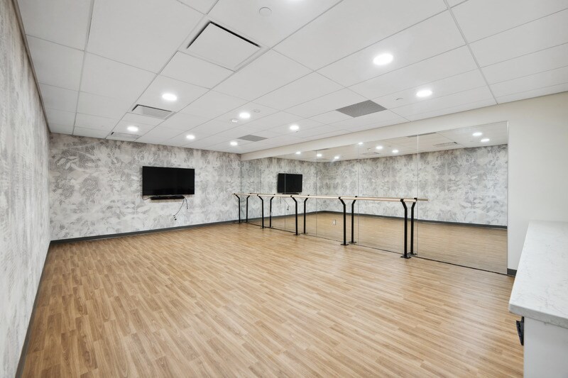 More Photos Of 1156 15th St NW, Washington Office For Lease