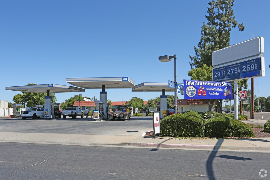 Primary Photo Of 15000 W Whitesbridge Ave, Kerman Service Station For Sale