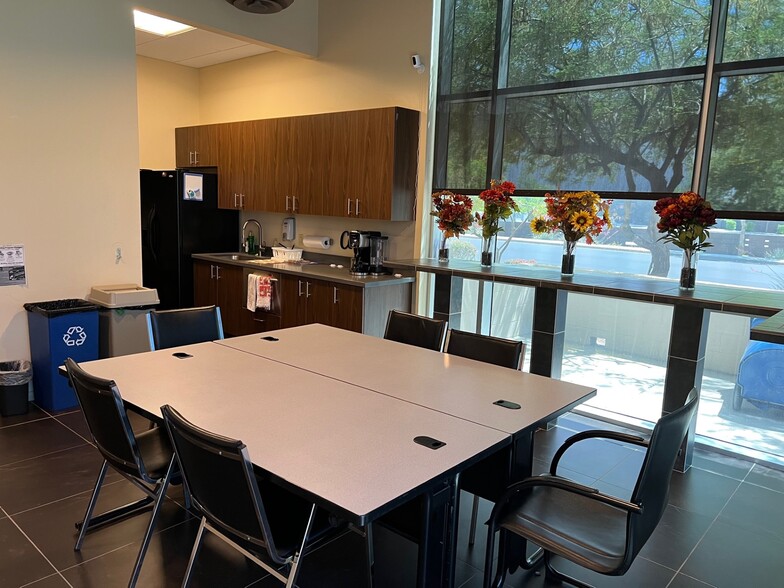 More Photos Of 4320 E Presidio St, Mesa Medical For Lease