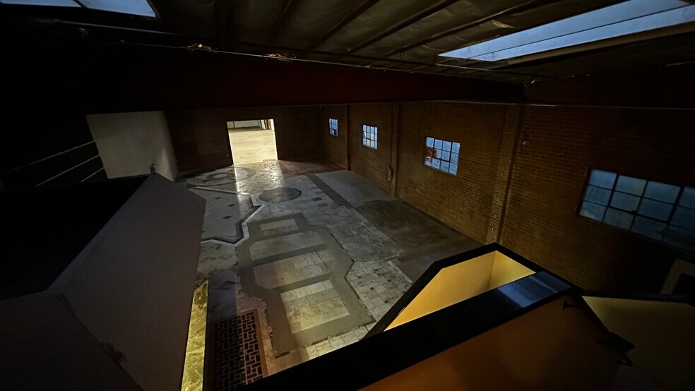 More Photos Of 8647 San Fernando Rd, Sun Valley Warehouse For Lease