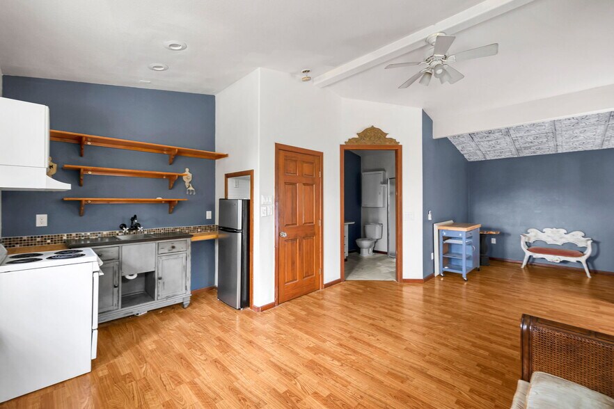 More Photos Of 251 Circle Dr, Wimberley Hospitality For Sale