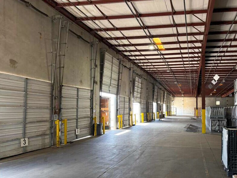 More Photos Of 14701 Atlanta Dr, Laredo Distribution For Lease