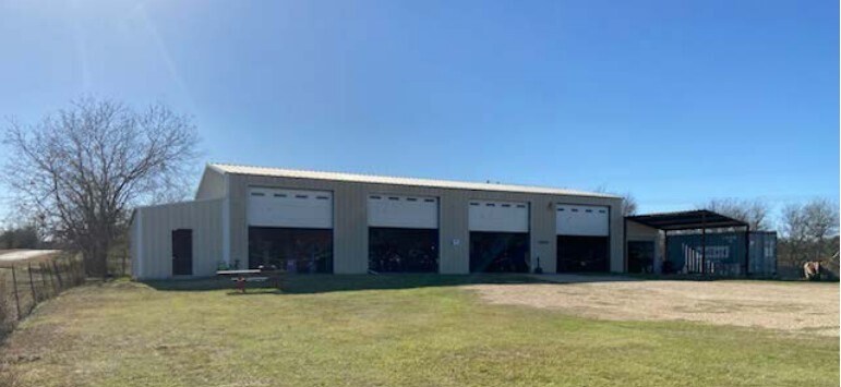 Primary Photo Of , Lockhart Unknown For Sale