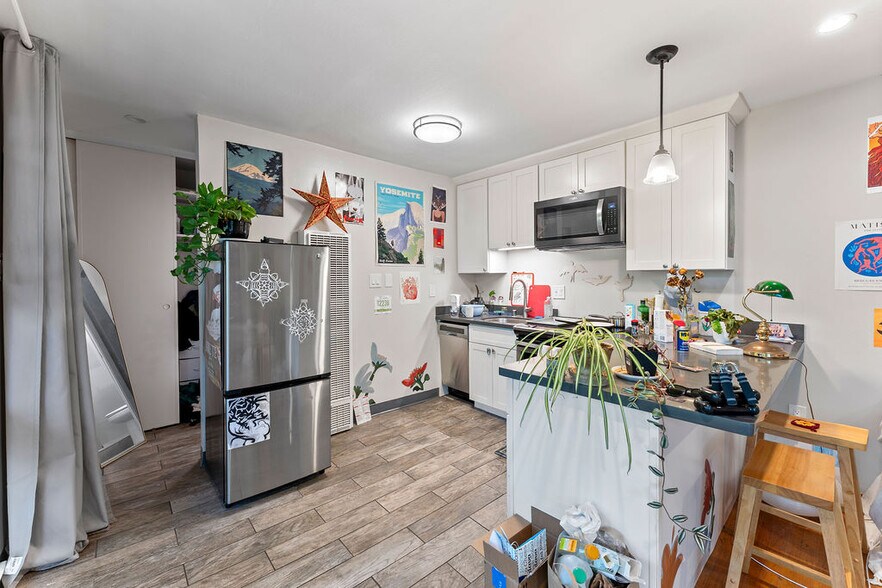 More Photos Of 2427 McKinley Ave, Berkeley Apartments For Sale