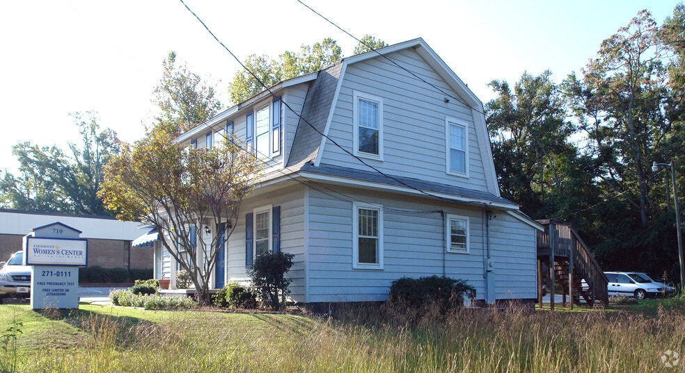 More Photos Of 710 Laurens Rd, Greenville Office For Sale