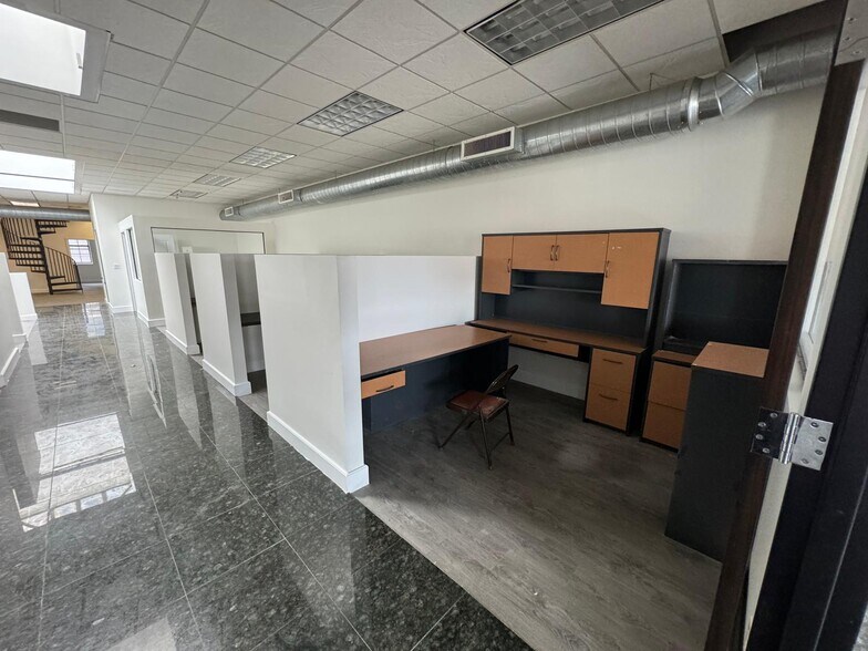 More Photos Of 3 Whale Sq, Brooklyn Warehouse For Lease