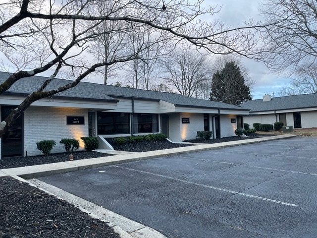 More Photos Of 600 Houze Way, Roswell Medical For Lease
