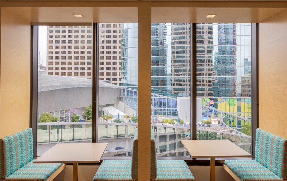 More Photos Of 725 S Figueroa St, Los Angeles Office For Lease