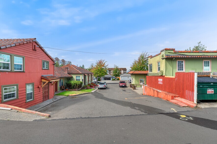 22506 7th Ave S, Des Moines, WA 98198 Apartments For Sale