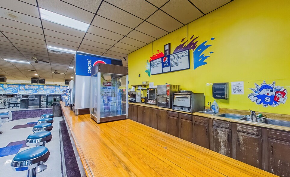 More Photos Of 2701 P Nut Ln, Bloomsburg Bowling Alley For Sale