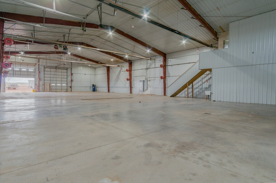 More Photos Of 10911 27J St SW, Dickinson Warehouse For Sale