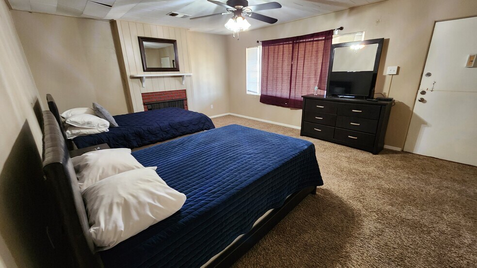 More Photos Of 9300 W County Road 60, Midland Flex For Sale