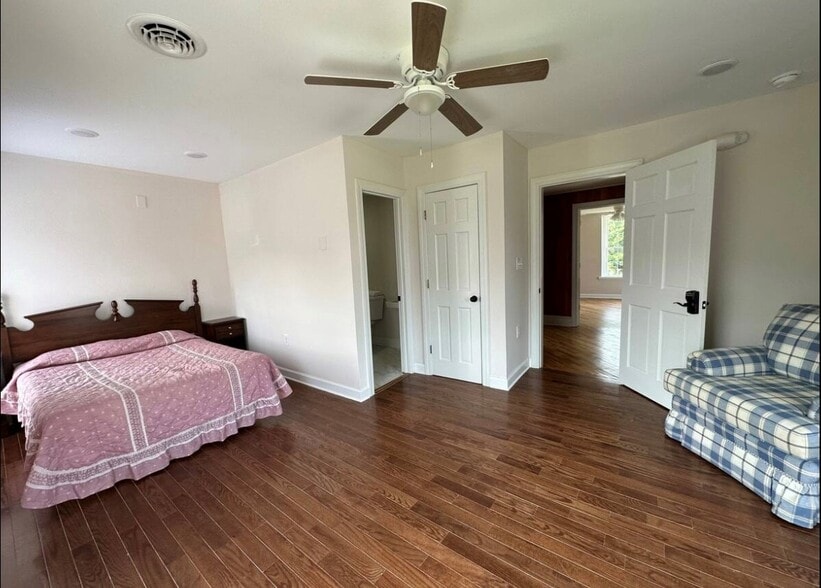 More Photos Of 509 W Main St, Fries Hotel For Sale