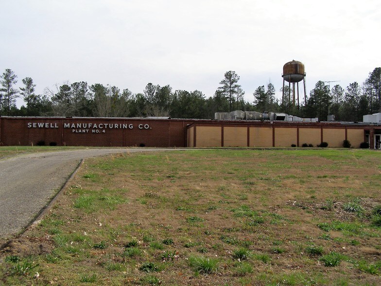 More Photos Of 2580 Highway 46, Heflin Warehouse For Lease