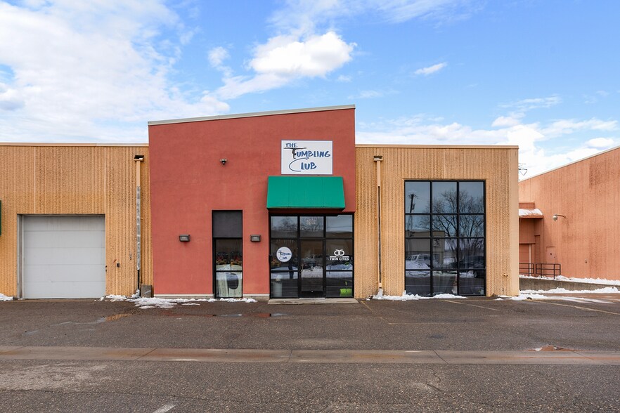 More Photos Of 2401 Highway 13 W, Burnsville Warehouse For Sale