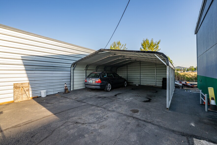 More Photos Of 3311 Biddle Rd, Medford Auto Repair For Sale