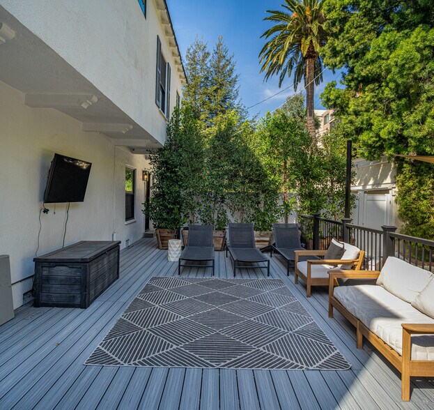 More Photos Of 1718-1726 N Vista St, Los Angeles Apartments For Sale