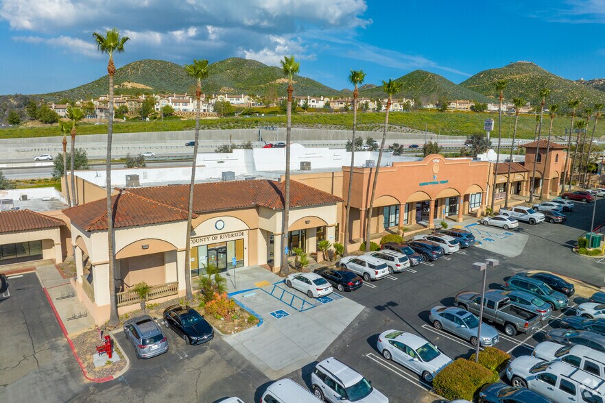 More Photos Of 31750-31764 Casino Dr, Lake Elsinore Storefront For Lease