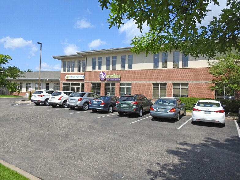 More Photos Of 3021 Harbor Ln N, Plymouth Medical For Lease