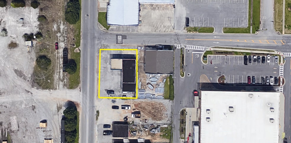 More Photos Of 1202 4th Ave SE, Decatur Service Station For Sale