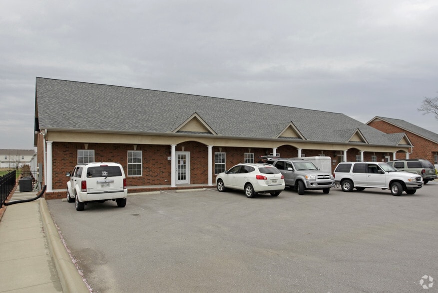 Primary Photo Of 143 Veterans Pky, Murfreesboro Office For Lease