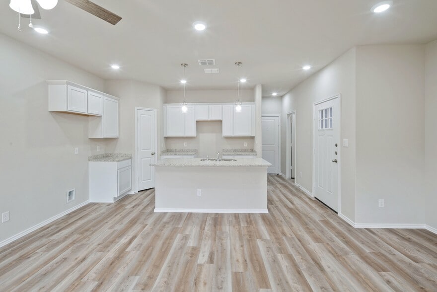 More Photos Of 3501 Renfro St, Burleson Apartments For Sale